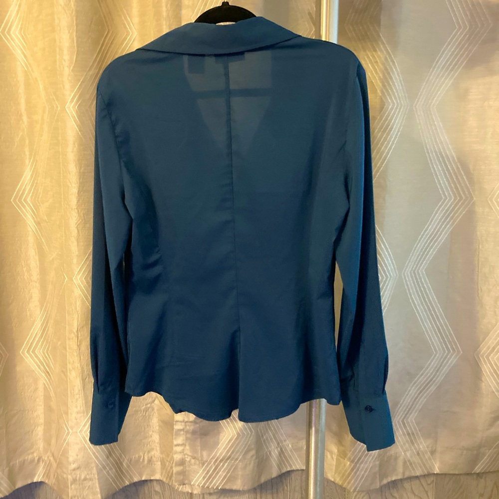 New York & Co. Dark blue stretch size 6 women’s blouse